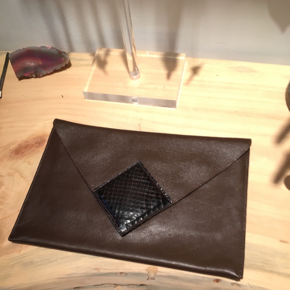 VINTAGE 80’s brown and snakeskin leather clutch